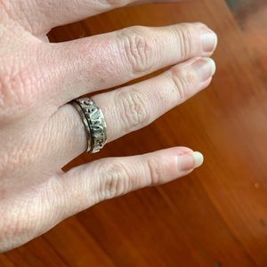 Pamela sterling silver spinner ring Arabic